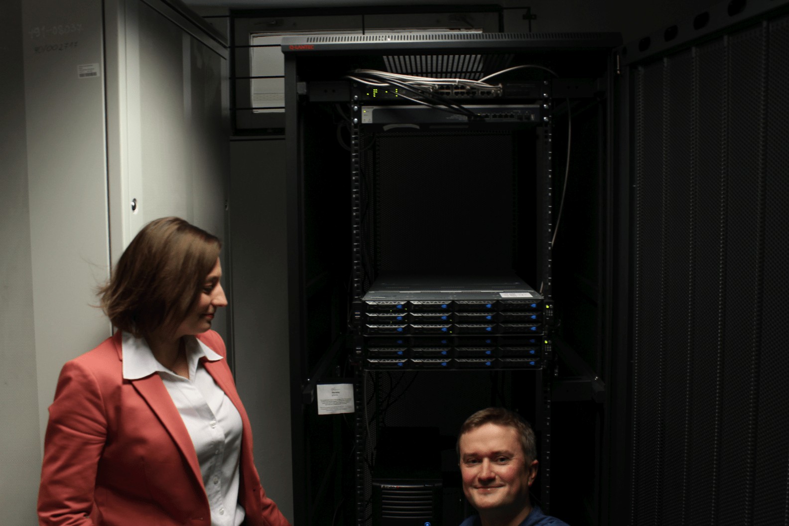 Anna Dyrdal and Stefan Stagraczynski in front of the servers